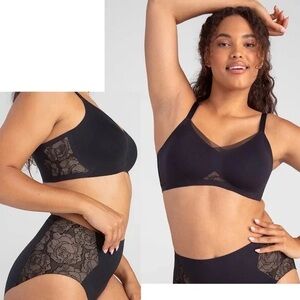 Honeylove Black Crossover Lace Runway Bra